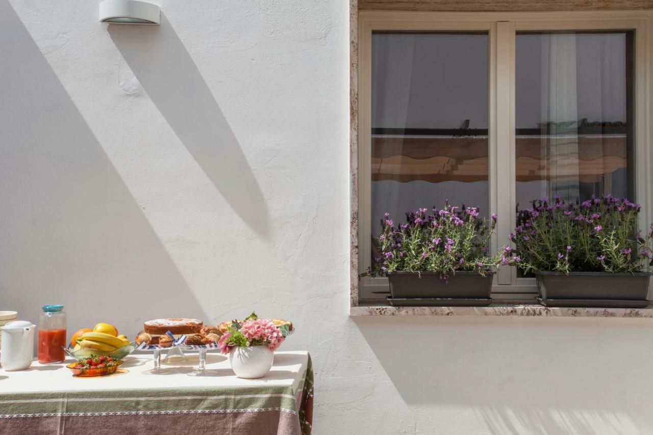 Last Minute Rooms Lecce Exterior photo